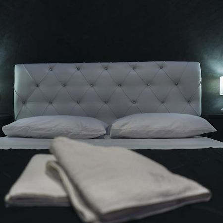 Dl Luxury B&B Napoli Bagian luar foto