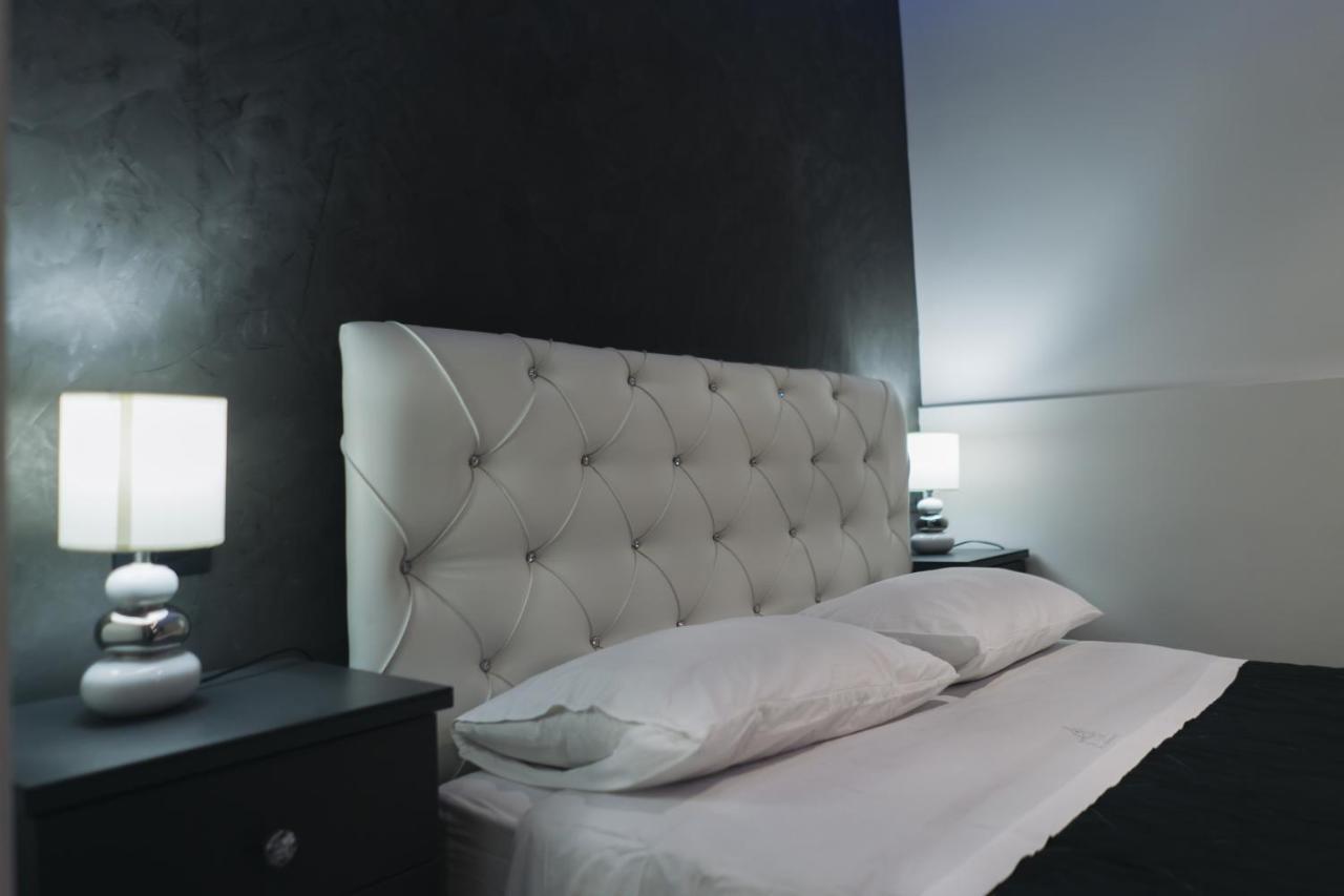 Dl Luxury B&B Napoli Bagian luar foto